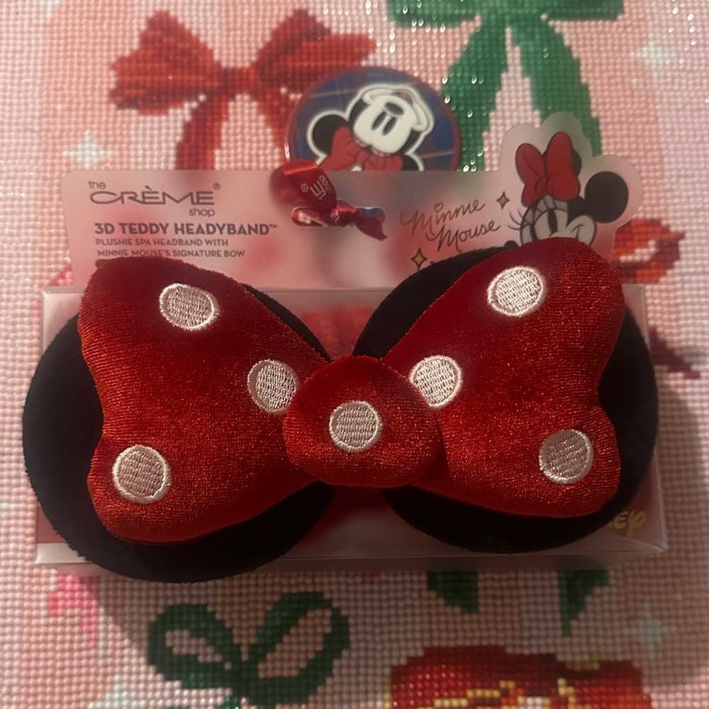 The Crème Shop Minnie Mouse Red Face Mask